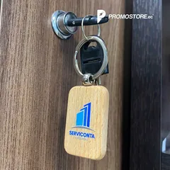 Vista previa de Llavero de bambú personalizado 2