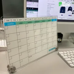 Vista previa de Pizarra acrílica con calendario perpetuo. 1