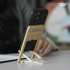 Vista previa de Porta celular Woody personalizado 1