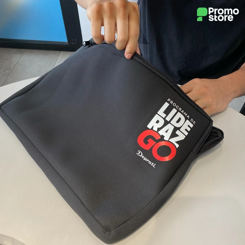 Vista previa 5 de Forro Para Laptop con Cierre